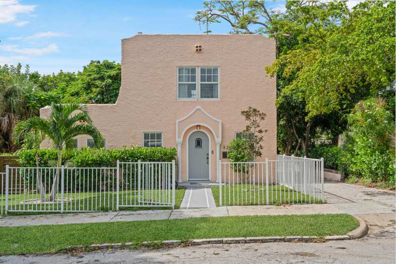3 bedroom Single Family Residence at 820 29th Street, Northwood Add, West Palm Beach — photo 1