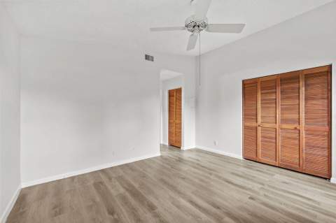 8019 SE Villa Circle, Hobe Sound FL - photo 18 of 40