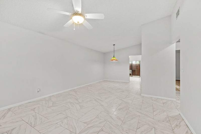 2 bedroom Villa at 8019 SE Villa Circle, Villas Of Hobe Sound Condo, Hobe Sound — photo 4