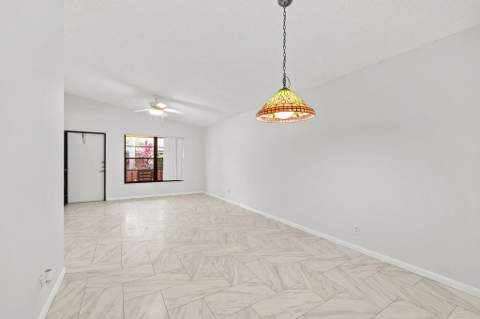 8019 SE Villa Circle, Hobe Sound FL - photo 14 of 40