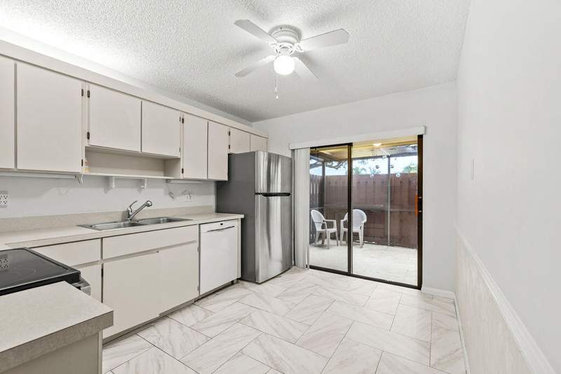 2 bedroom Villa at 8019 SE Villa Circle, Villas Of Hobe Sound Condo, Hobe Sound — photo 5