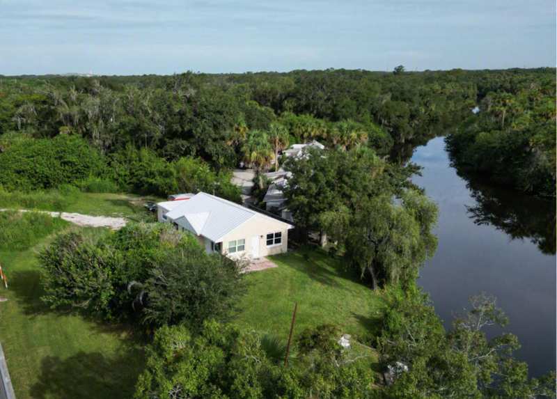 2 bedroom Single Family Residence at 1764 W Midway, White City Subdivision, Fort Pierce — photo 1