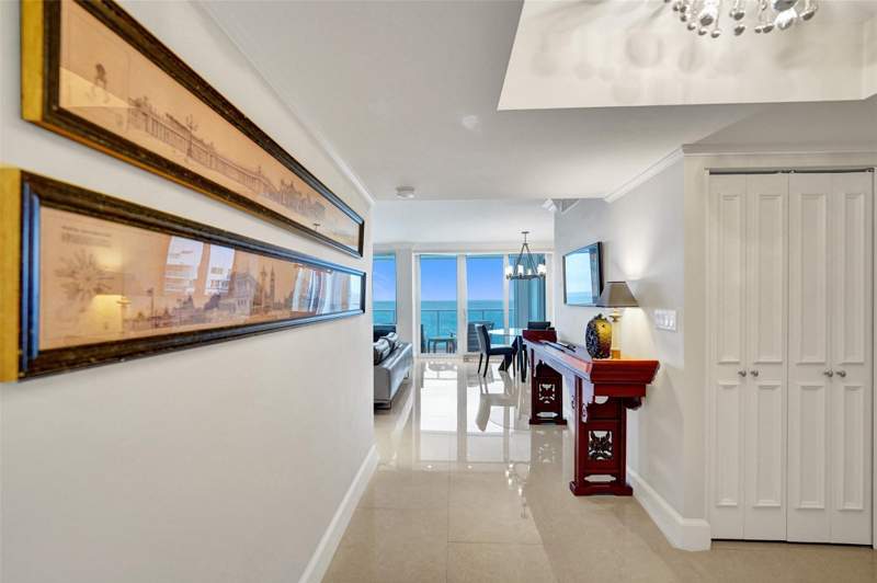 2 bedroom Condominium at 4300 N Ocean Boulevard #Phb, Plaza East Condo, Fort Lauderdale — photo 3