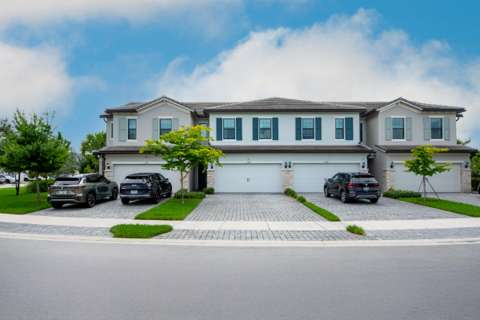 4486 Appleton Circle, waterfront for sale in Oakland Park