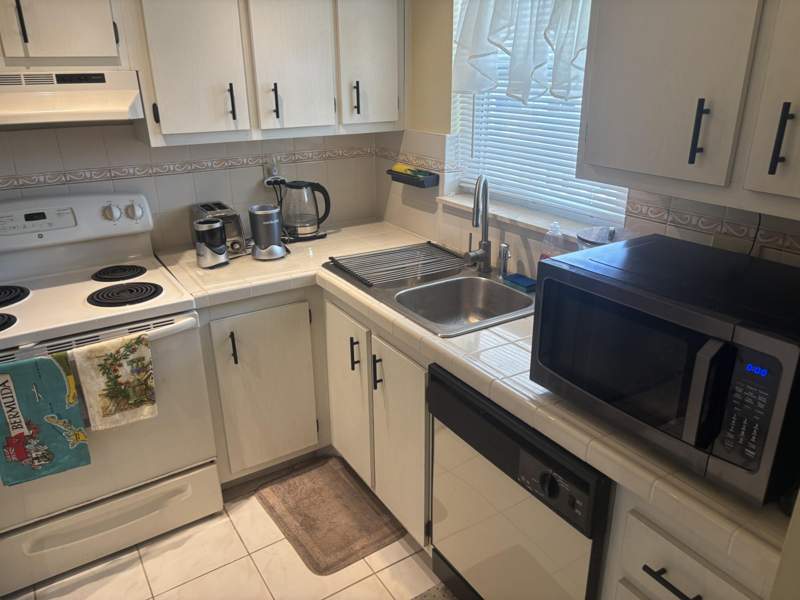 1 bedroom Condominium at 6670 Royal Palm Boulevard #308K, Royal Park Gardens Ii-K Condo, Margate — photo 2