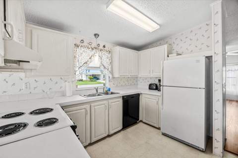 3712 Crabapple Drive, Port St. Lucie FL - photo 12 of 49