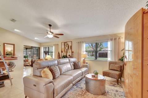 494 Iron Forge Court, Royal Palm Beach FL - photo 16 of 47