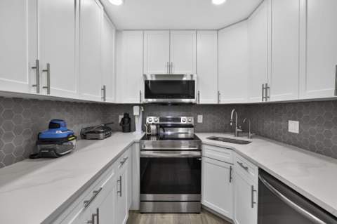 820 Sky Pine Way #H2, Greenacres FL - photo 8 of 36