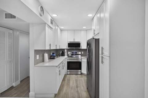 820 Sky Pine Way #H2, Greenacres FL - photo 10 of 36