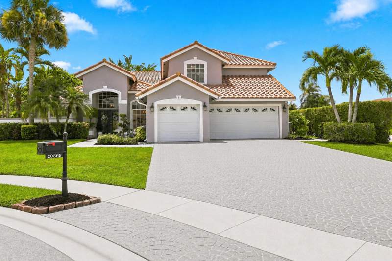 5 bedroom Single Family Residence at 20369 Hacienda Court, Mission Bay Tr A, Boca Raton — photo 2