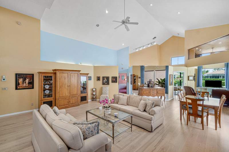 3 bedroom Single Family Residence at 17045 Ryton Lane, HAMPTON COURT / POLO CLUB, Boca Raton — photo 3