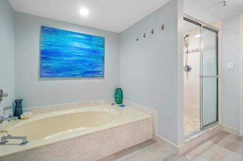 2450 Presidential Way #1606, West Palm Beach FL - photo 19 of 47