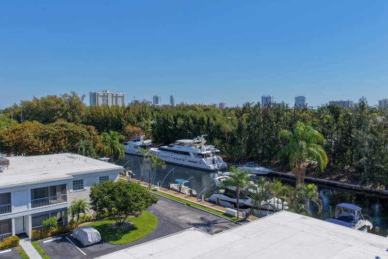 2 bedroom Condominium at 6231 Bay Club Drive #4, Bay Colony Club Condo, Fort Lauderdale — photo 4