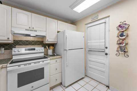 299 NW 52nd Terrace #Ph-U, Boca Raton FL - photo 8 of 31
