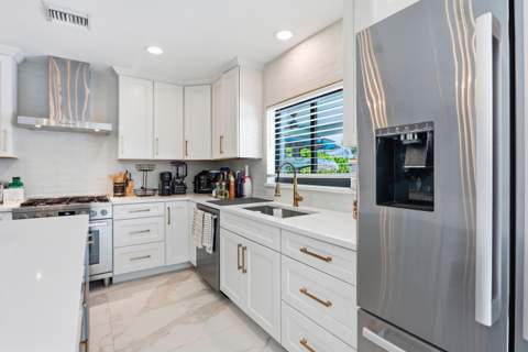 2447 SE 10th Street, Pompano Beach FL - photo 10 of 35