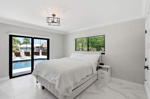 2447 SE 10th Street, Pompano Beach FL - photo 17 of 35