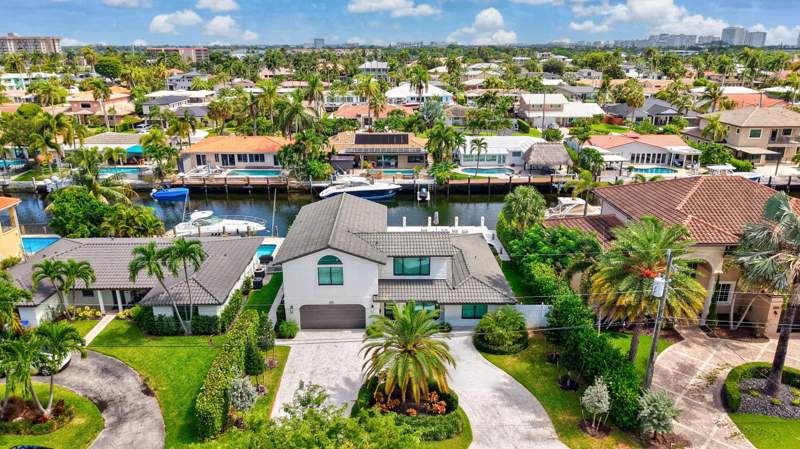 4 bedroom Single Family Residence at 2447 SE 10th Street, Pompano Isles Sec, Pompano Beach — photo 2