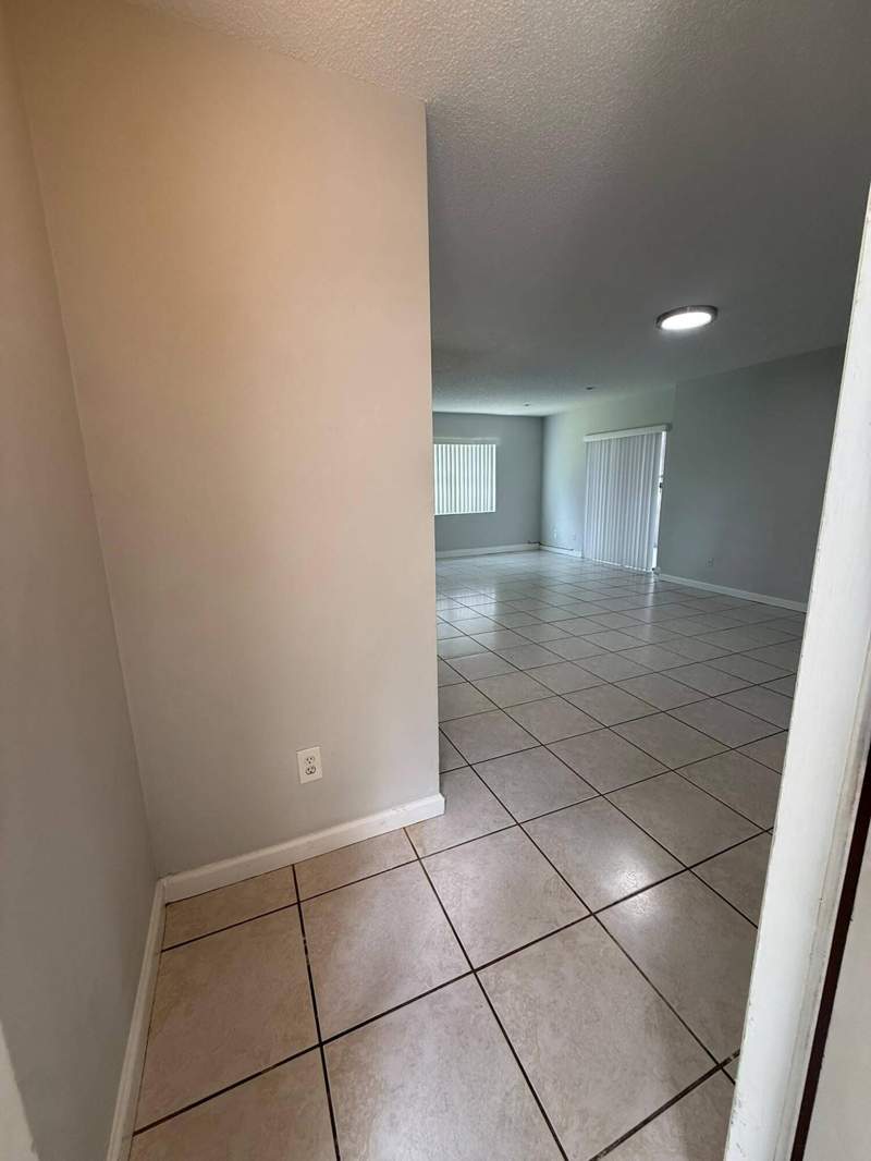 3 bedroom Condominium at 3647 NW 94th Avenue #4H, Grenadier Lakes At Welleby Condo, Sunrise — photo 4