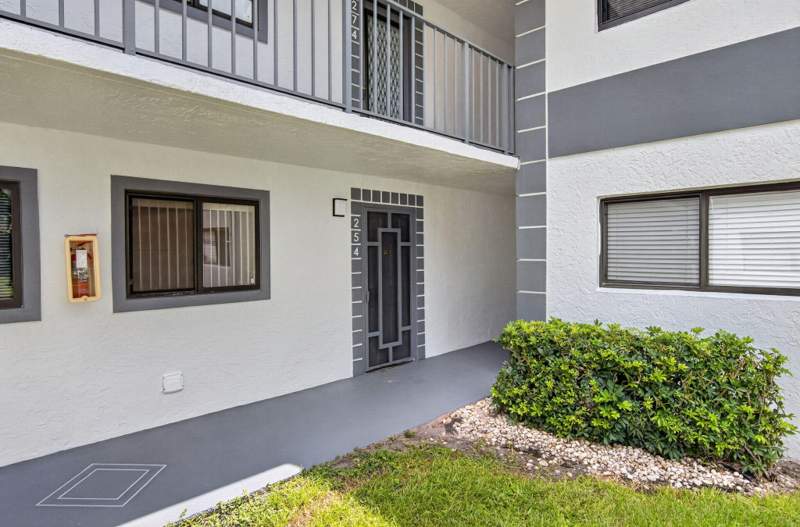 2 bedroom Condominium at 15234 Lakes Of Delray Boulevard #254, Pembridge A Thru I, Delray Beach — photo 2