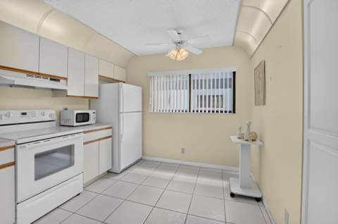 15234 Lakes Of Delray Boulevard #254, Delray Beach FL - photo 13 of 43