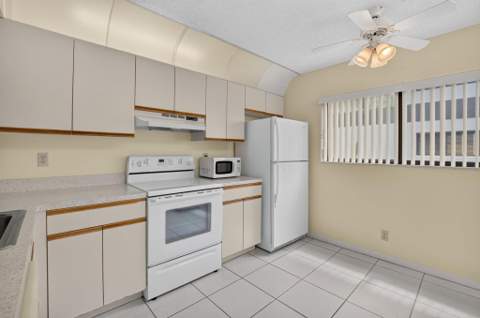 15234 Lakes Of Delray Boulevard #254, Delray Beach FL - photo 14 of 43