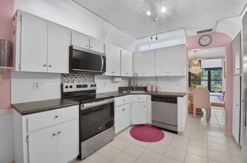 10524 Lady Palm Lane #B, Boca Raton FL - photo 16 of 54