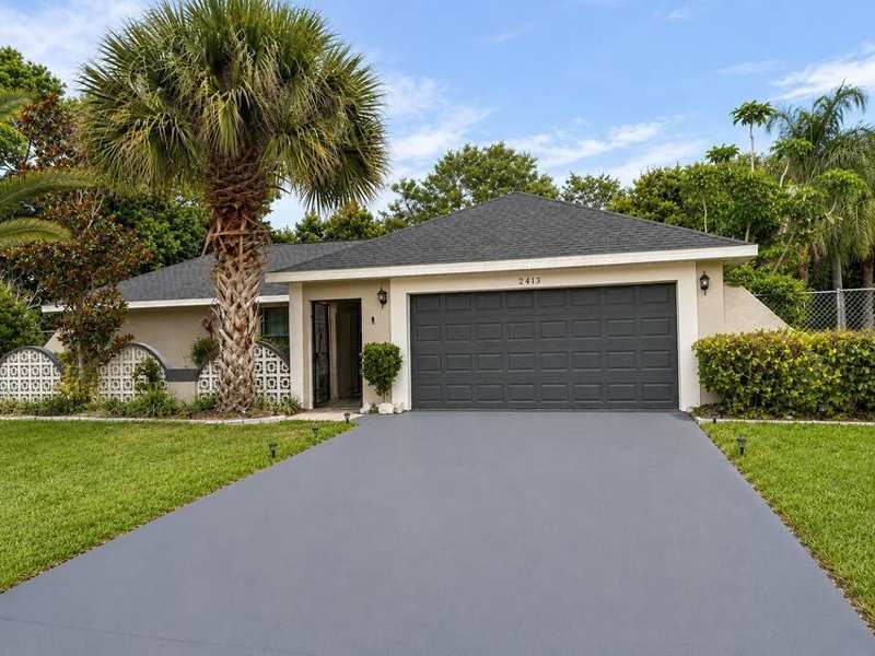 3 bedroom Single Family Residence at 2411 SE Morningside Boulevard, South Port St Lucie Unit 14, Port St. Lucie — photo 1