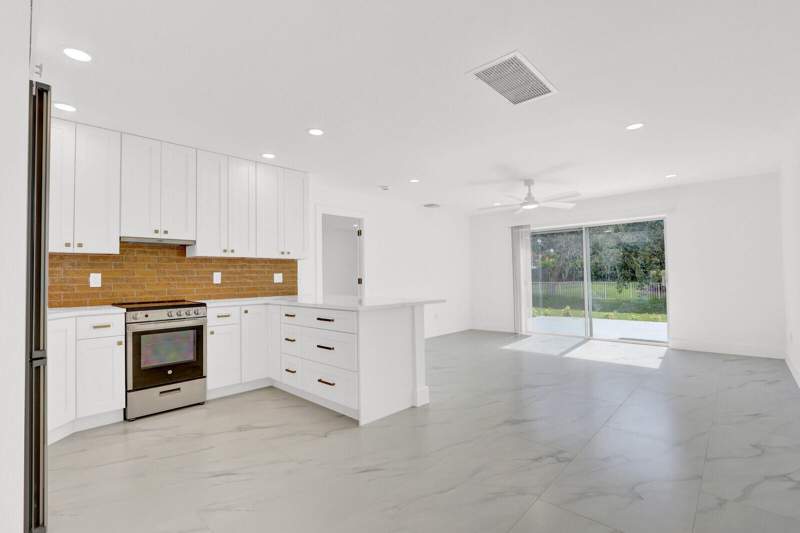 1 bedroom Condominium at 10084 Meridian Way #4, Meridian Condo 4, Palm Beach Gardens — photo 5