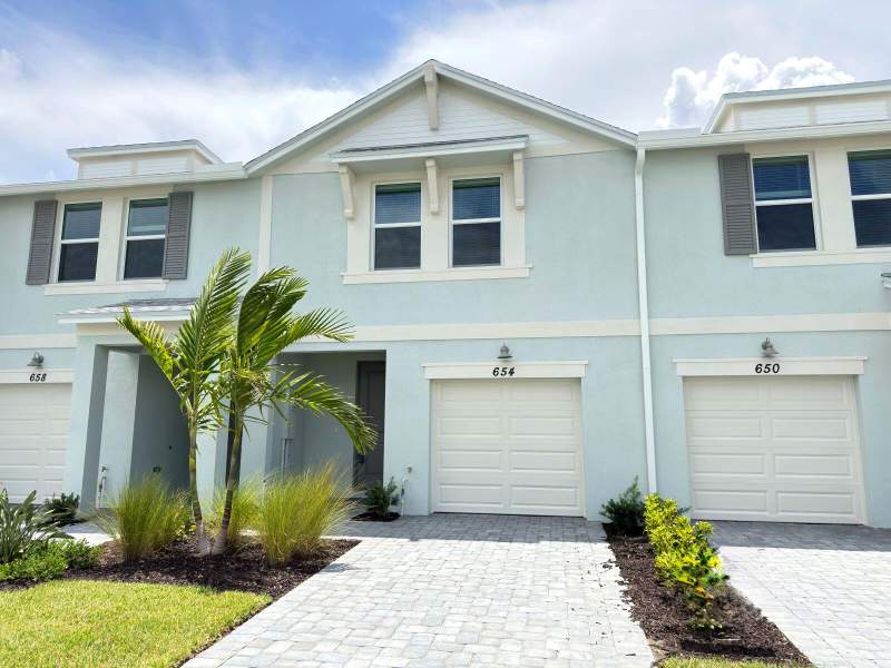 3 bedroom Townhouse at 654 Salisbury Circle, Tidewater, Fort Pierce — photo 3