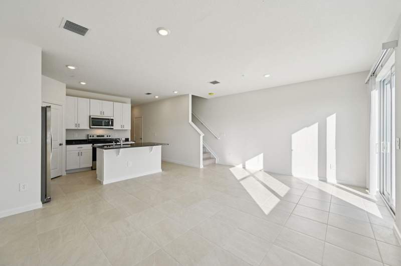 3 bedroom Townhouse at 654 Salisbury Circle, Tidewater, Fort Pierce — photo 5