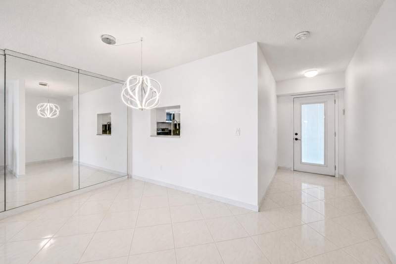 2 bedroom Condominium at 1025 SE 4th Avenue #101, Meadowbrook Lakes, Dania Beach — photo 4