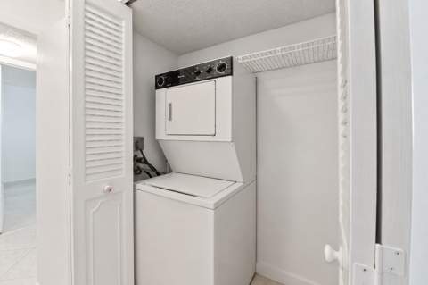 1025 SE 4th Avenue #101, Dania Beach FL - photo 19 of 21