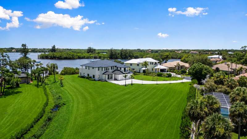 4 bedroom Single Family Residence at 3316 SE River Vista Court, River Vista Subdivision Replat, Port St. Lucie — photo 2