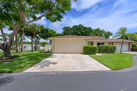 9 Danby Place, home for sale in Boynton Beach 33426