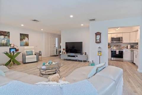 415 Pine Tree Court #16, Atlantis FL - photo 6 of 20