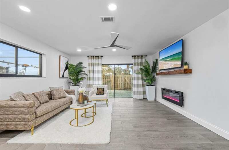 2 bedroom Townhouse at 4225 N Highway A1A #17, Ocean Harbour Villas Condominium, Fort Pierce — photo 1