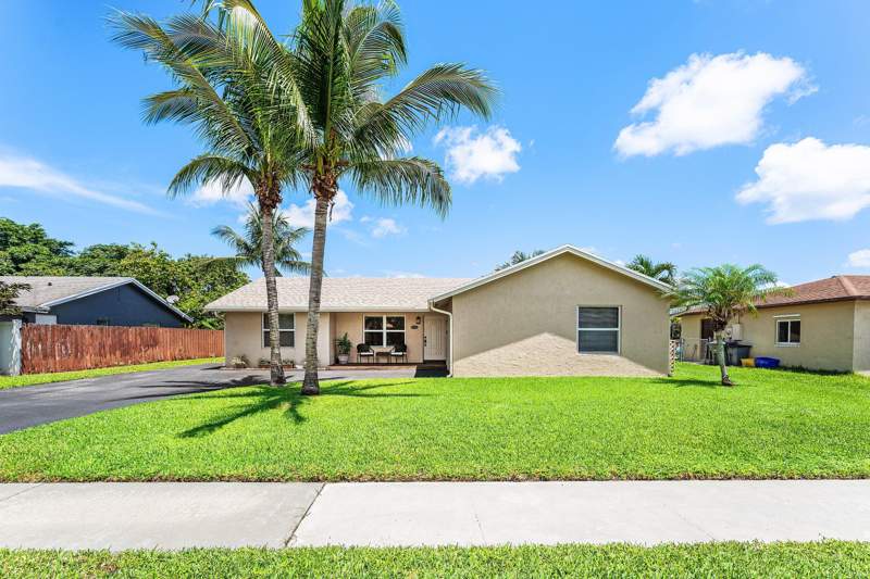 3 bedroom Single Family Residence at 9393 Gettysburg Road, AMERICAN HOMES AT BOCA RATON 8, Boca Raton — photo 2