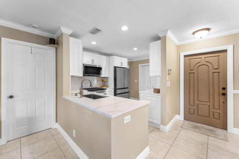 9393 Gettysburg Road, Boca Raton FL - photo 6 of 42