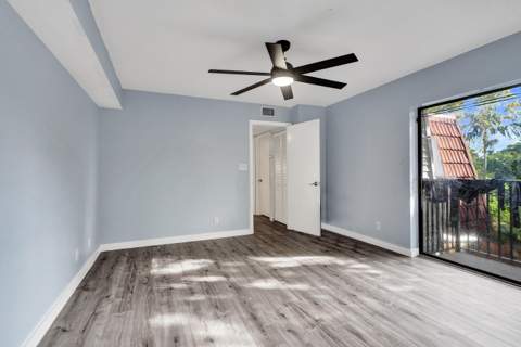 736 NW 98th Circle, Plantation FL - photo 20 of 38