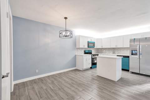 736 NW 98th Circle, Plantation FL - photo 7 of 38