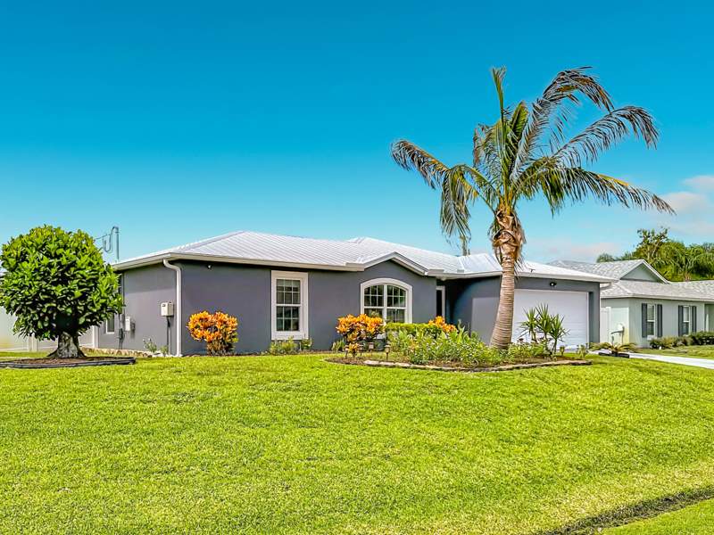 3 bedroom Single Family Residence at 1402 SW Flounder Lane, Port St Lucie Section 14, Port St. Lucie — photo 3