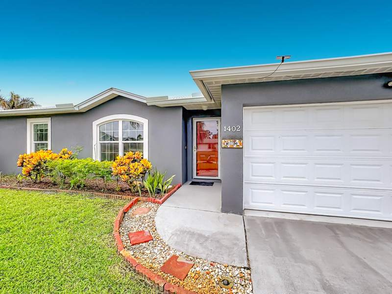 3 bedroom Single Family Residence at 1402 SW Flounder Lane, Port St Lucie Section 14, Port St. Lucie — photo 5