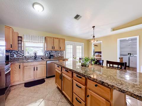 1402 SW Flounder Lane, Port St. Lucie FL - photo 6 of 47