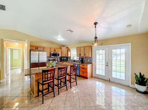 1402 SW Flounder Lane, Port St. Lucie FL - photo 10 of 47