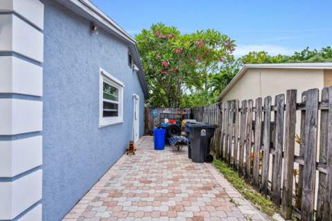3409 Wry, Lake Worth FL - photo 24 of 35