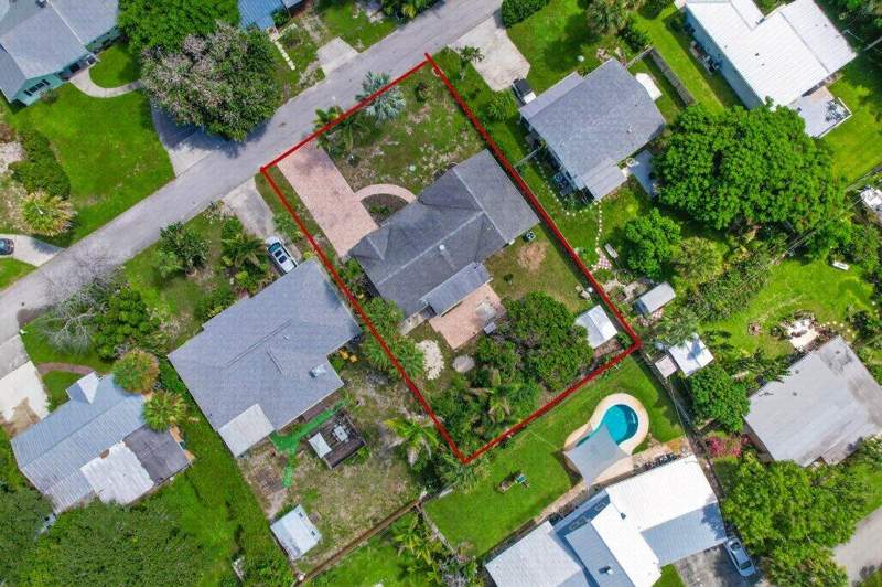 3 bedroom Single Family Residence at 2288 NE Patrician Street, Sea View Terrace, Jensen Beach — photo 4