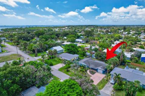2288 NE Patrician Street, Jensen Beach FL - photo 8 of 37