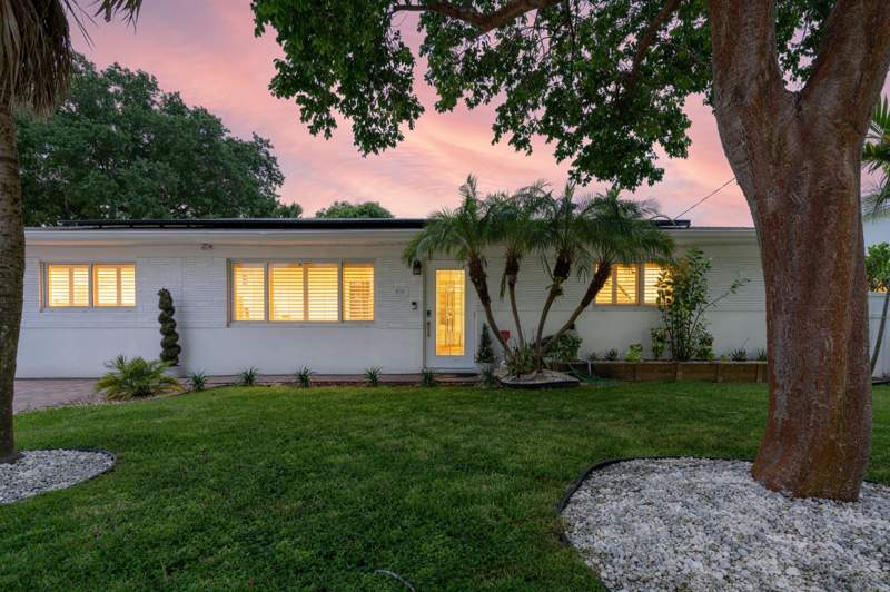 4 bedroom Single Family Residence at 874 NW 2nd Avenue, Spanish Village, Boca Raton — photo 2