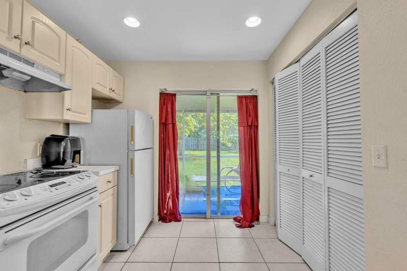 4 bedroom Single Family Residence at 6811 2nd Street, Abyssinia Park, Limestone Creek — photo 4