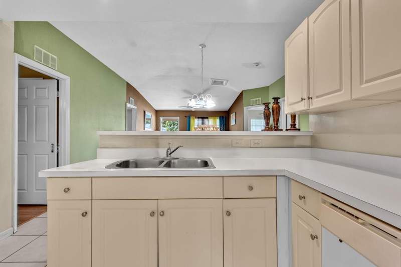 4 bedroom Single Family Residence at 6811 2nd Street, Abyssinia Park, Limestone Creek — photo 5